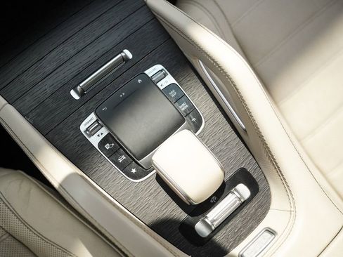 Used 2020 Mercedes-Benz GLS 580 4MATIC image 36