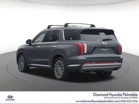 Certified 2024 Hyundai Palisade Calligraphy FWD image 5