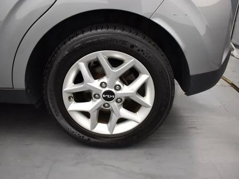 Used 2023 Kia Soul LX w/ LX Technology Package FWD image 34