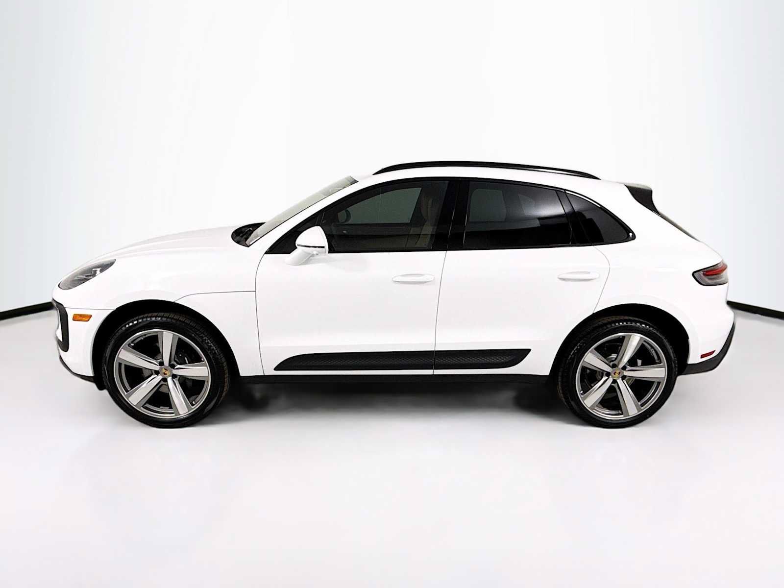 Used 2026 Porsche Macan AWD/4WD image 2