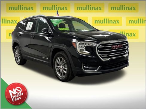 Used 2024 GMC Terrain SLT AWD/4WD image 1
