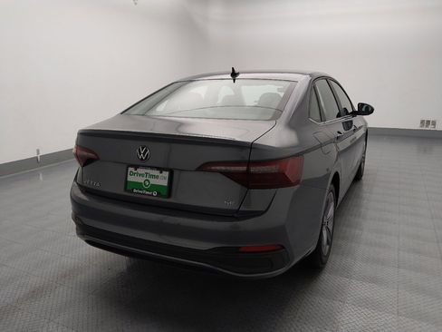 Used 2024 Volkswagen Jetta SE image 7