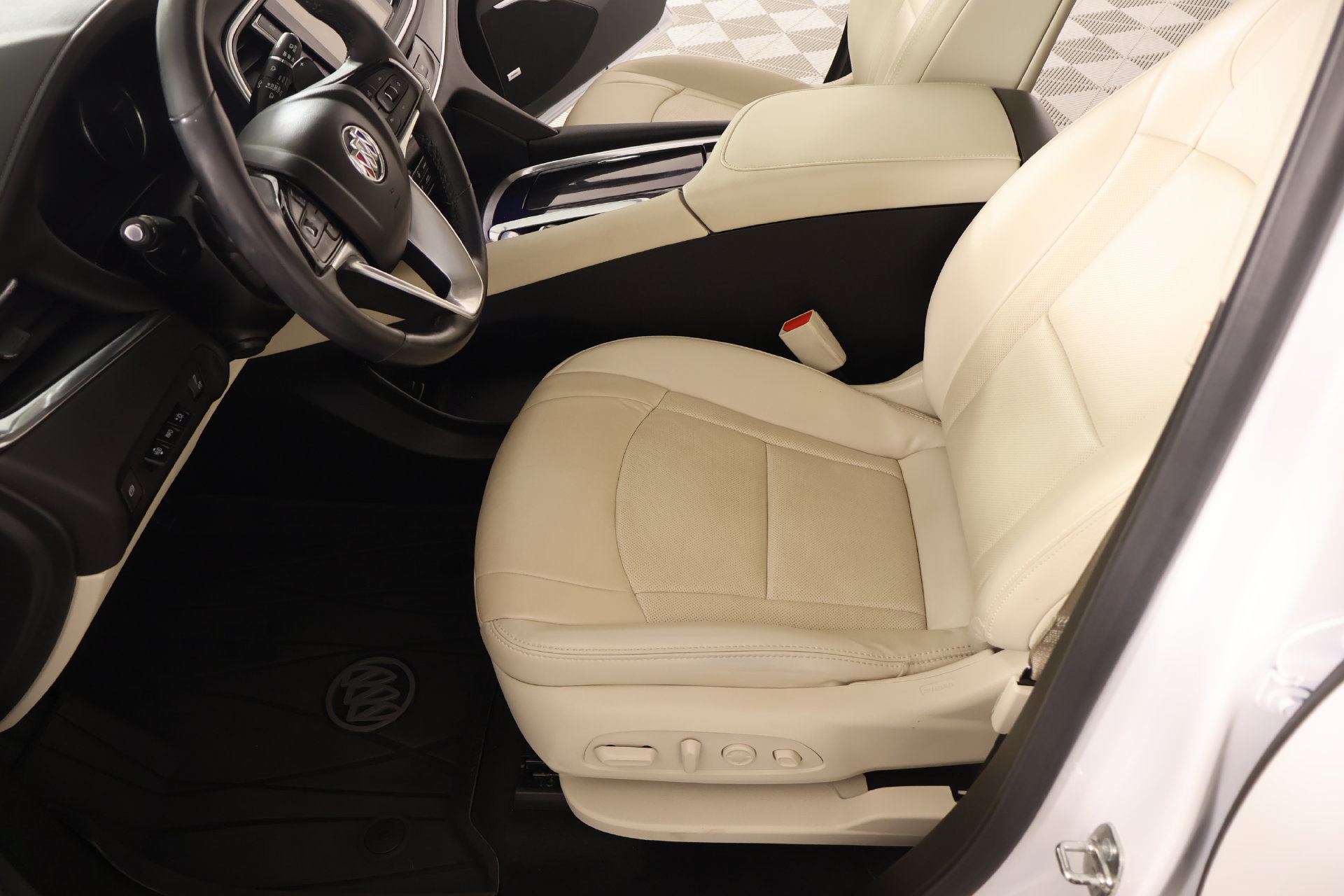 Used 2023 Buick Enclave Premium w/ Experience Buick Package FWD image 11