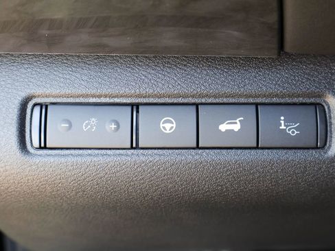 New 2026 Nissan Pathfinder Platinum FWD image 15