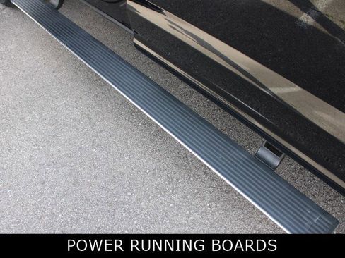 Used 2017 Ford F150 Platinum w/ Equipment Group 701A Luxury image 12