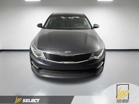 Used 2017 Kia Optima LX FWD image 2