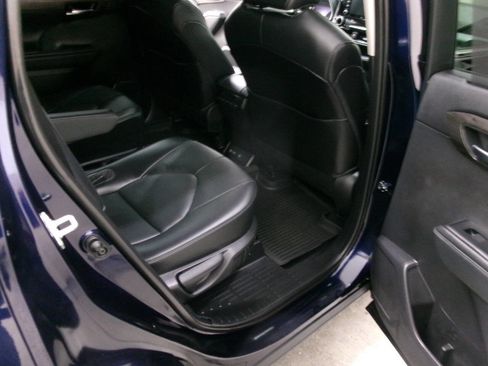 Used 2021 Toyota Highlander Limited AWD/4WD image 33