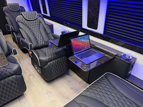 Used 2024 Mercedes-Benz Sprinter 3500 image 11