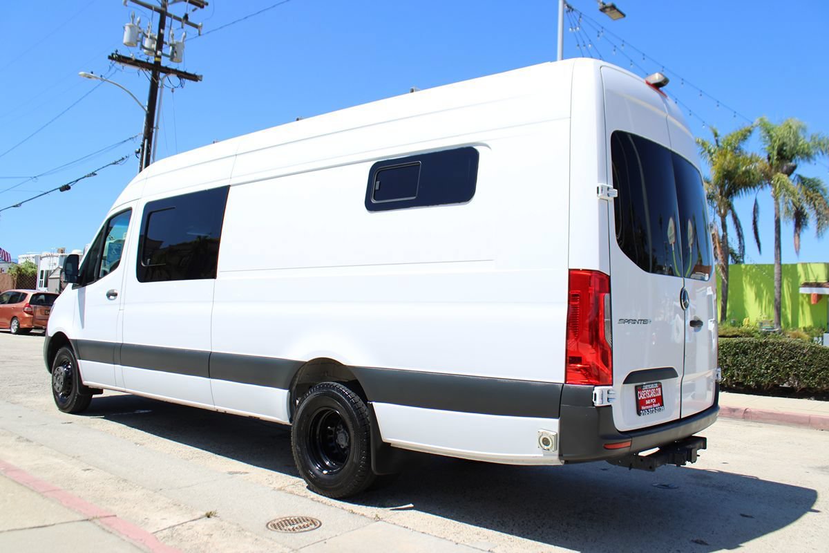Used 2022 Mercedes-Benz Sprinter 3500 image 3