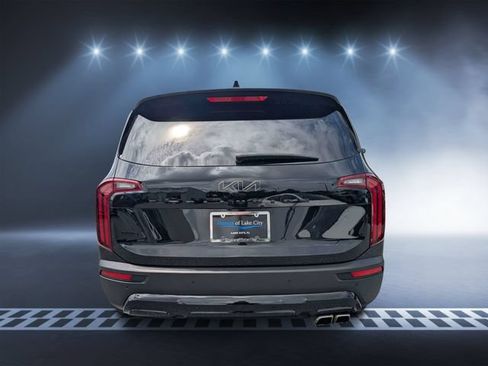 Used 2022 Kia Telluride SX w/ Nightfall Edition Package AWD/4WD image 3