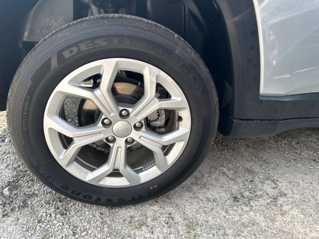 Used 2024 Jeep Compass Latitude AWD/4WD image 10