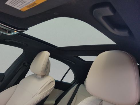 Used 2023 Mercedes-Benz C 300 Sedan image 30
