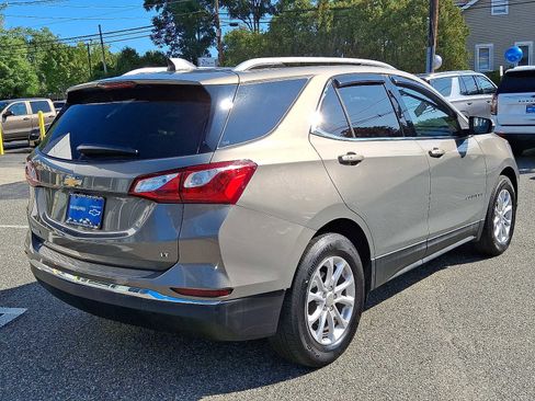 Used 2018 Chevrolet Equinox LT w/ Sun & Infotainment Package image 6