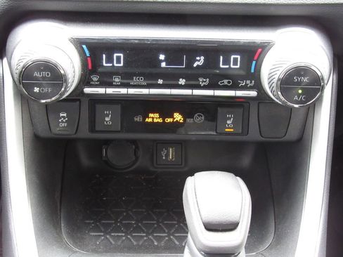 Used 2024 Toyota RAV4 AWD Hybrid w/ Weather Package image 27