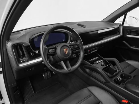 Certified 2026 Porsche Cayenne S image 4