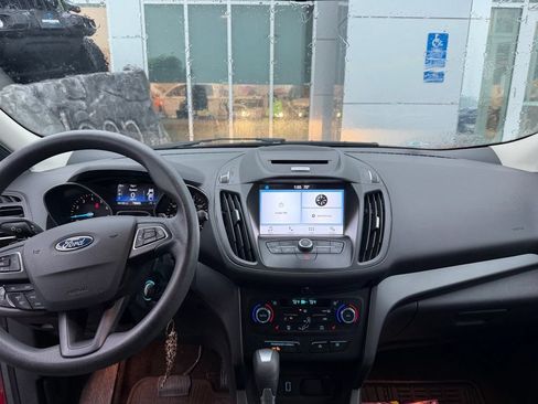 Used 2017 Ford Escape SE w/ Equipment Group 201A AWD/4WD image 5