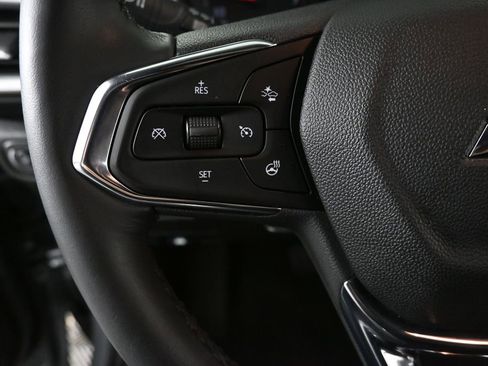 Used 2023 Chevrolet TrailBlazer ACTIV w/ Sun and Liftgate Package image 11