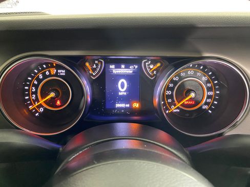 Used 2019 Jeep Wrangler Sport image 18