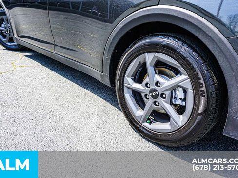 Used 2025 Kia K4 LXS image 16