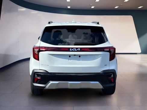 Certified 2025 Kia Seltos EX w/ EX Sunroof Package image 3