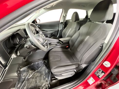 Used 2023 Hyundai Elantra SEL w/ Cargo Package FWD image 19