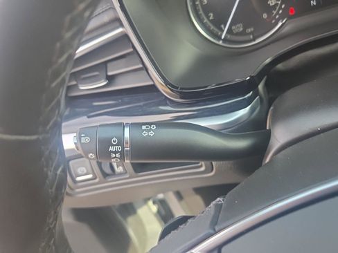 Used 2024 Cadillac XT5 Premium Luxury image 28