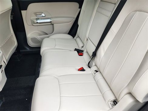 Certified 2025 Mercedes-Benz GLB 250 4MATIC image 12