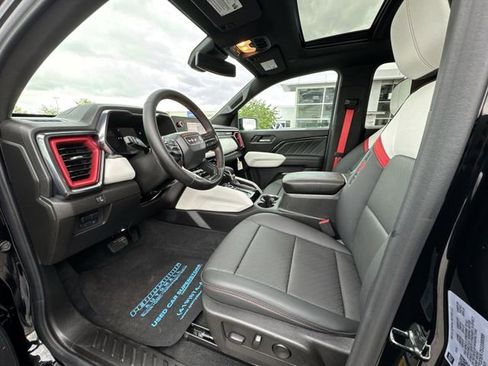 Used 2025 GMC Canyon AT4 w/ AT4X Package AWD/4WD image 10