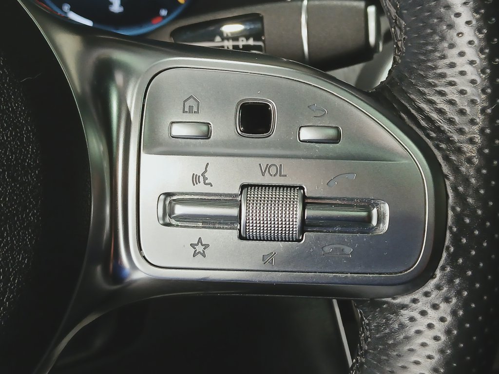 Certified 2020 Mercedes-Benz GLC 300 4MATIC image 30