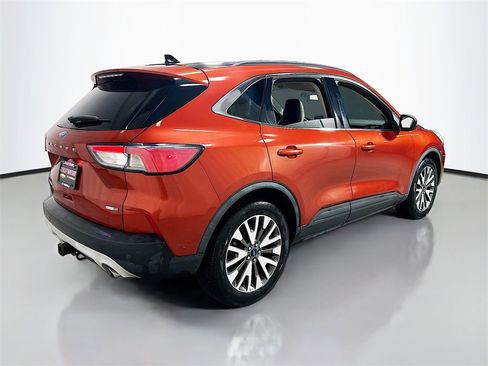 Used 2020 Ford Escape Titanium image 8