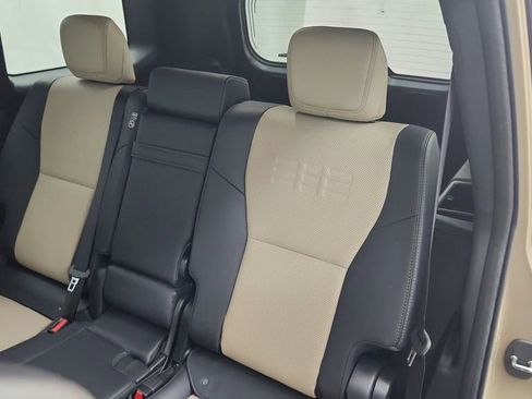 Used 2024 Lexus GX 550 AWD/4WD image 36