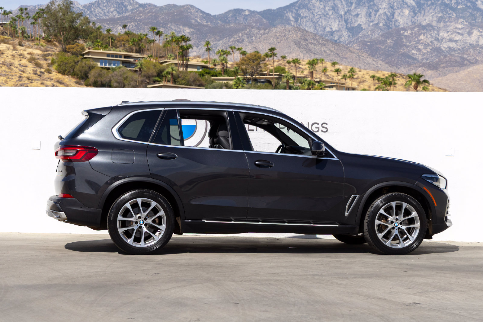 Used 2023 BMW X5 xDrive40i AWD/4WD image 5