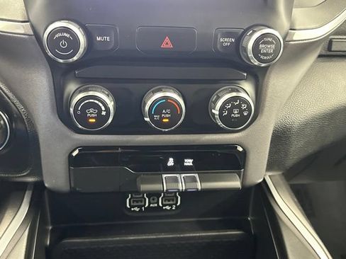 Used 2022 RAM 1500 Big Horn AWD/4WD image 17