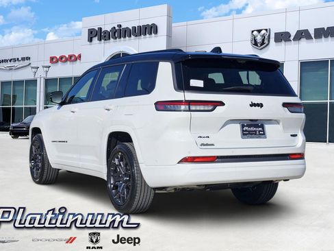 New 2026 Jeep Grand Cherokee L Summit image 4