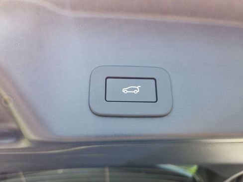 Used 2026 Land Rover Range Rover Evoque S image 14