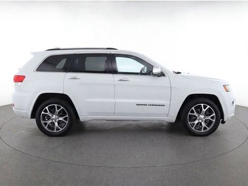 Used 2020 Jeep Grand Cherokee Overland AWD/4WD image 3