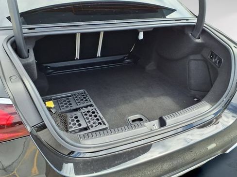 Used 2025 Mercedes-Benz E 450 4MATIC Sedan image 10