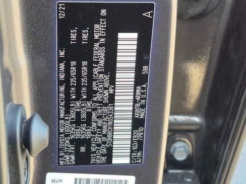 Used 2022 Toyota Highlander XLE image 27