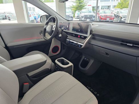 Used 2024 Hyundai Ioniq 5 Limited AWD/4WD image 45