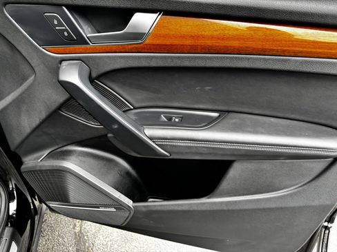 Used 2023 Audi Q5 2.0T Premium Plus w/ Premium Plus Package image 10