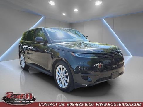Used 2025 Land Rover Range Rover Sport SE AWD/4WD image 1