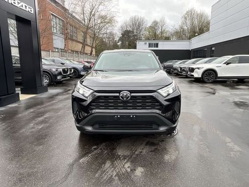 Used 2023 Toyota RAV4 LE AWD/4WD image 3