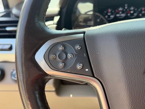 Used 2018 Chevrolet Suburban Premier AWD/4WD image 20