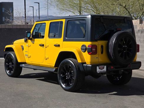 Used 2021 Jeep Wrangler Unlimited Sahara image 7