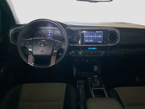 Used 2022 Toyota Tacoma TRD Off-Road w/ Technology Package AWD/4WD image 22