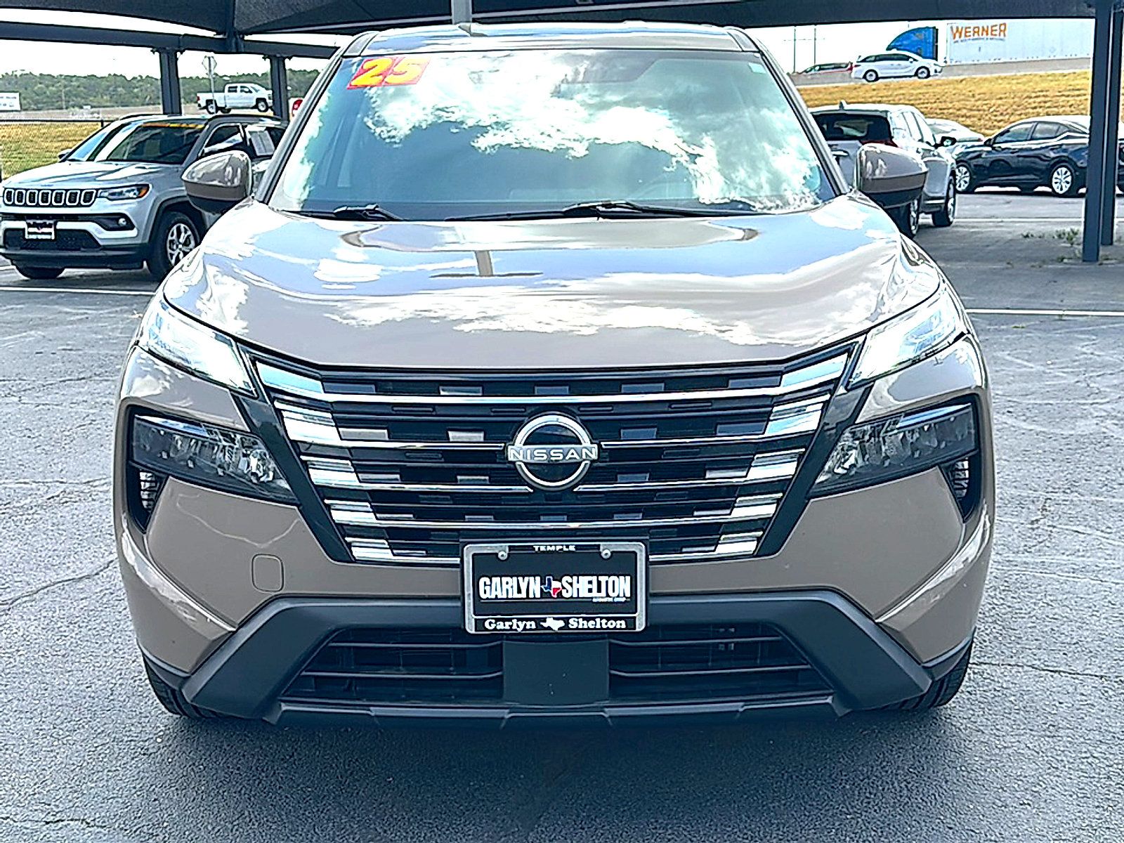 Used 2025 Nissan Rogue SV FWD image 11