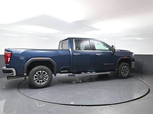 Used 2021 GMC Sierra 2500 SLT w/ SLT Premium Package AWD/4WD image 4