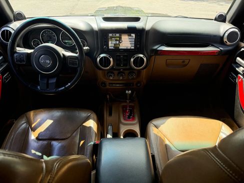 Used 2013 Jeep Wrangler Unlimited Sahara w/ Mopar Chrome Edition Group AWD/4WD image 11