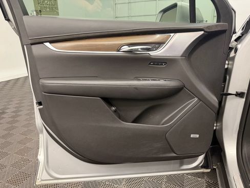Used 2020 Cadillac XT6 Premium Luxury w/ Platinum Package AWD/4WD image 26
