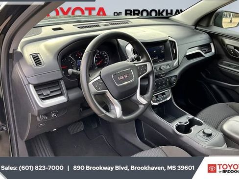 Used 2024 GMC Terrain SLE image 12